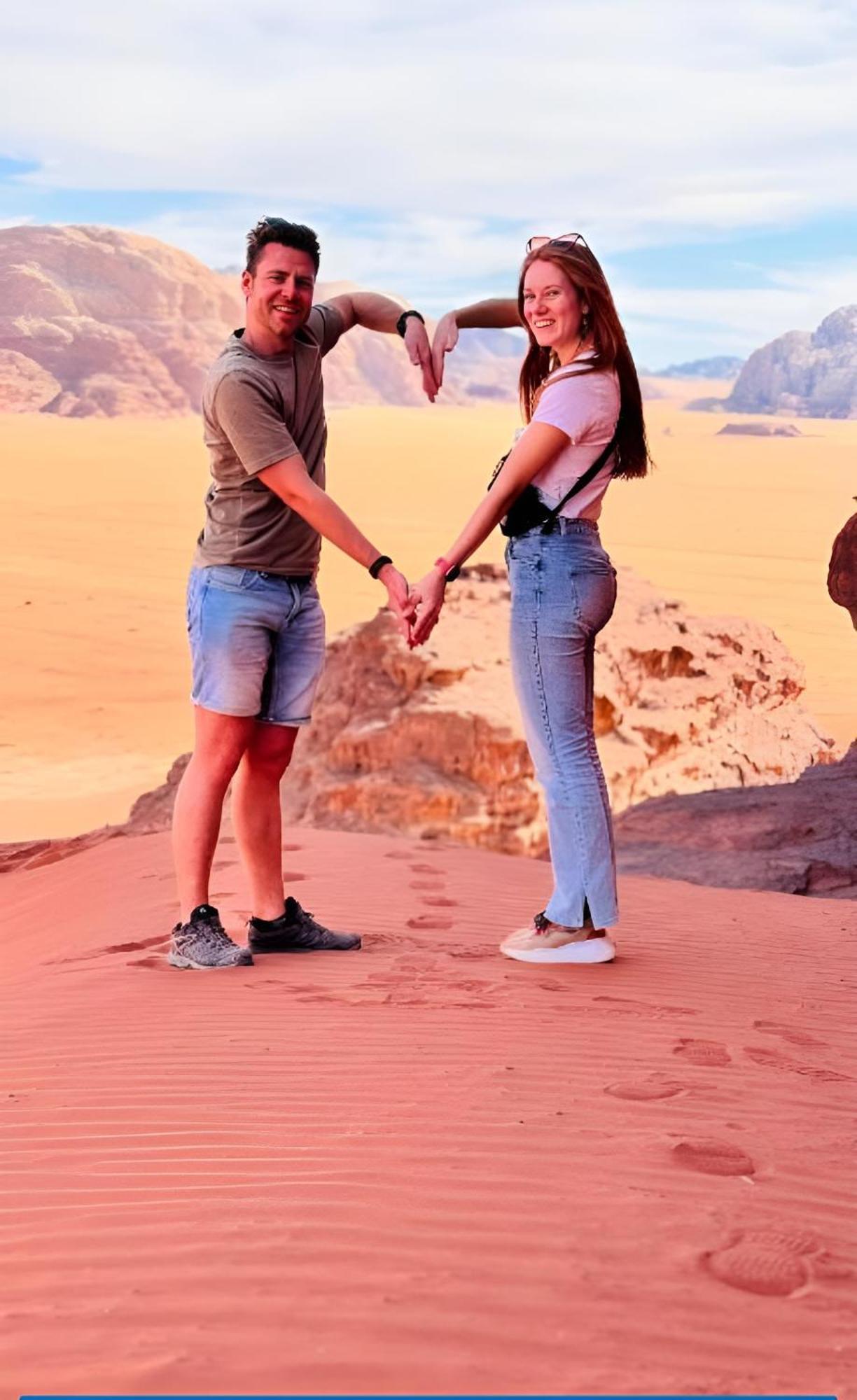 ホテル Wadi Rum Caeser Camp エクステリア 写真