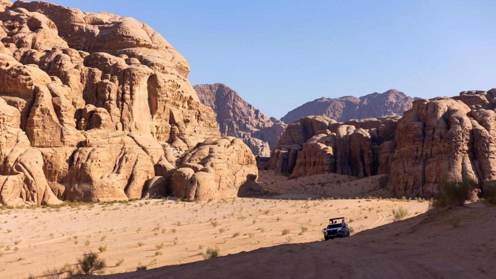 ホテル Wadi Rum Caeser Camp エクステリア 写真