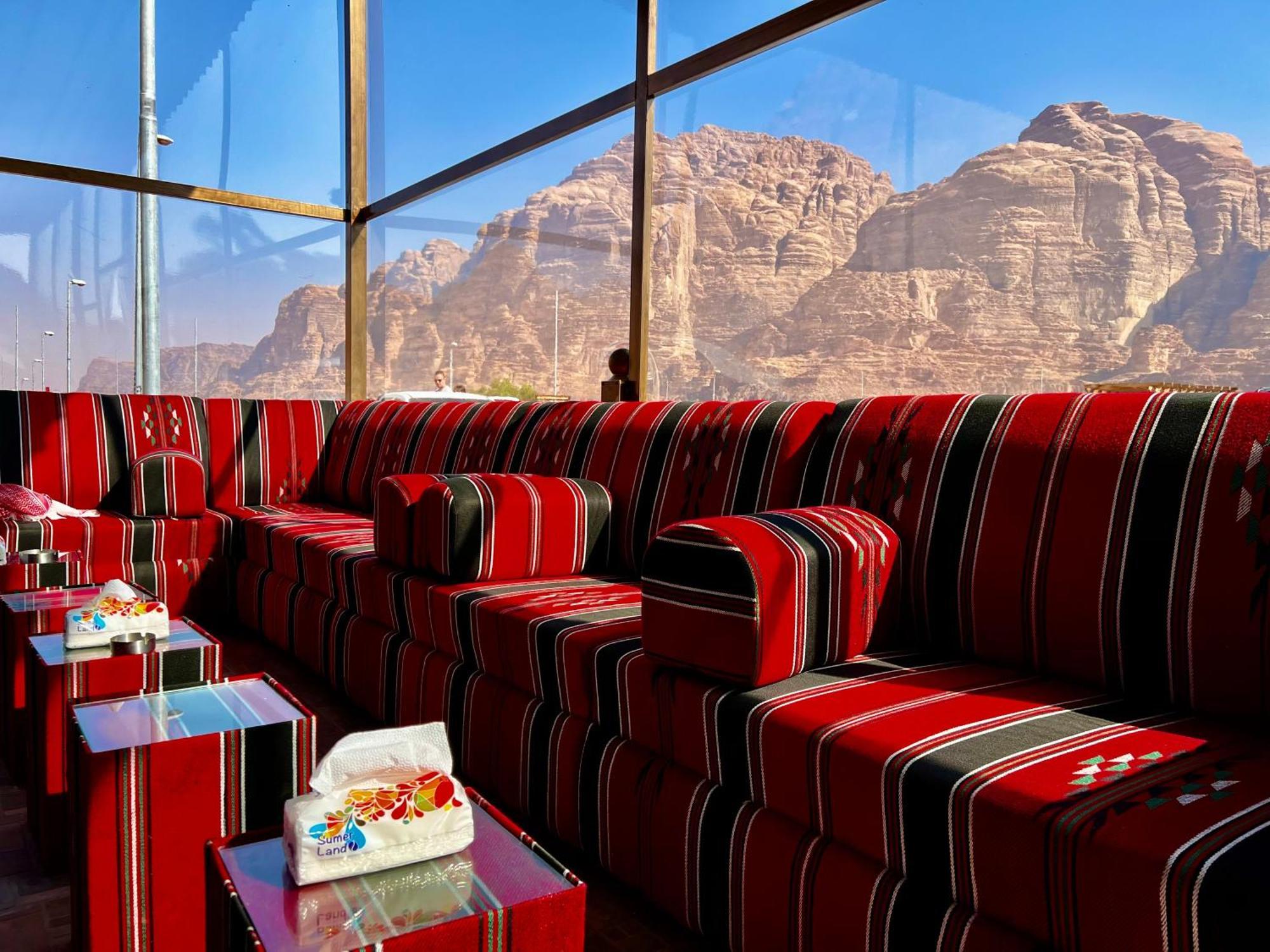 ホテル Wadi Rum Caeser Camp エクステリア 写真