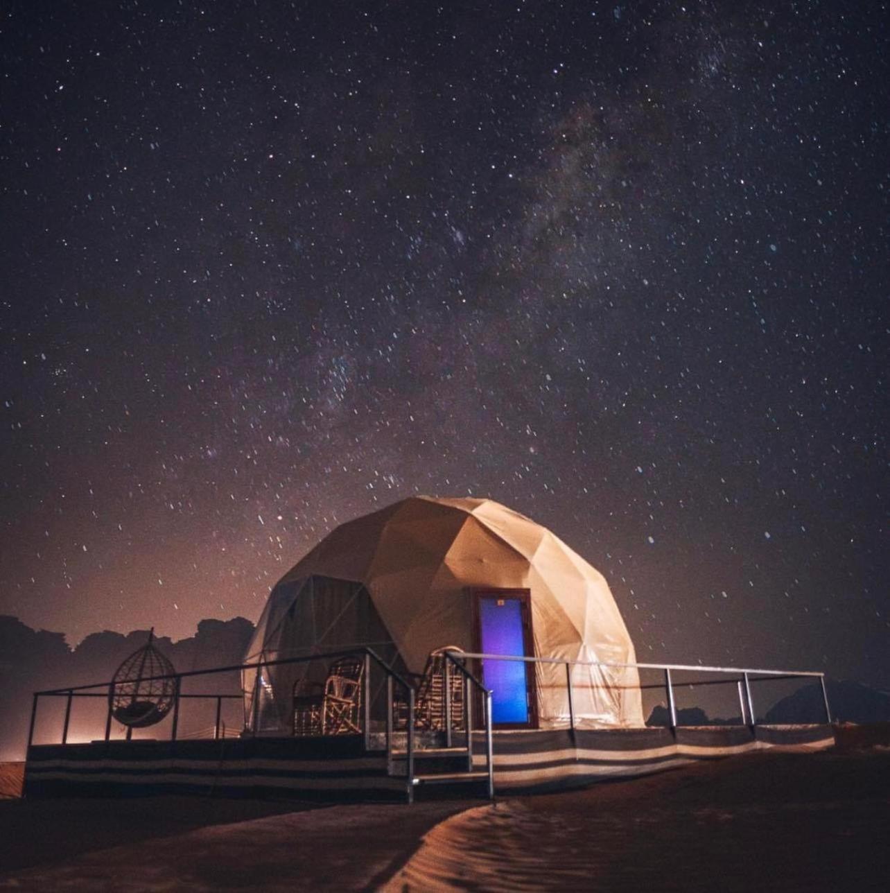 ホテル Wadi Rum Caeser Camp エクステリア 写真