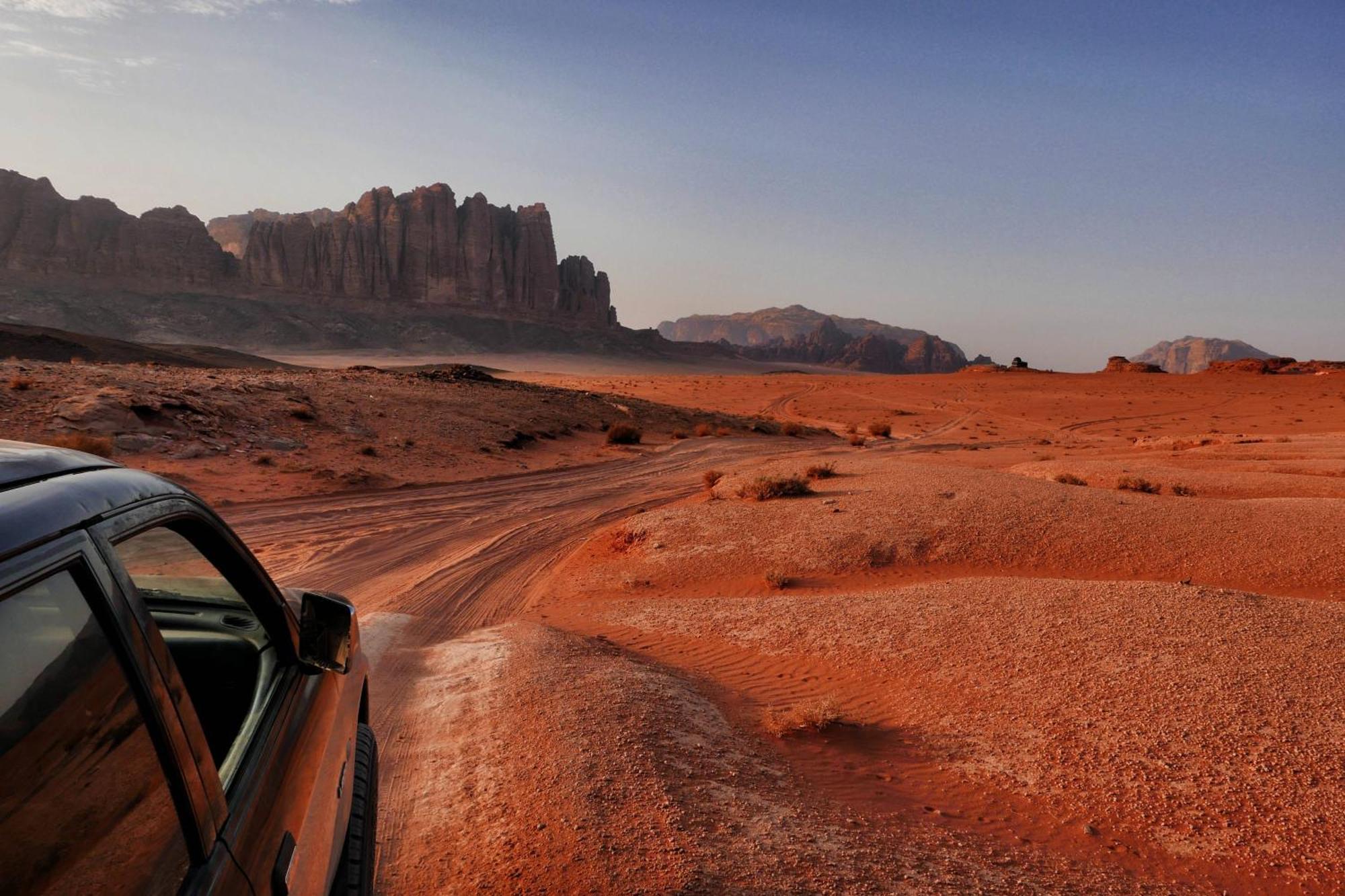 ホテル Wadi Rum Caeser Camp エクステリア 写真