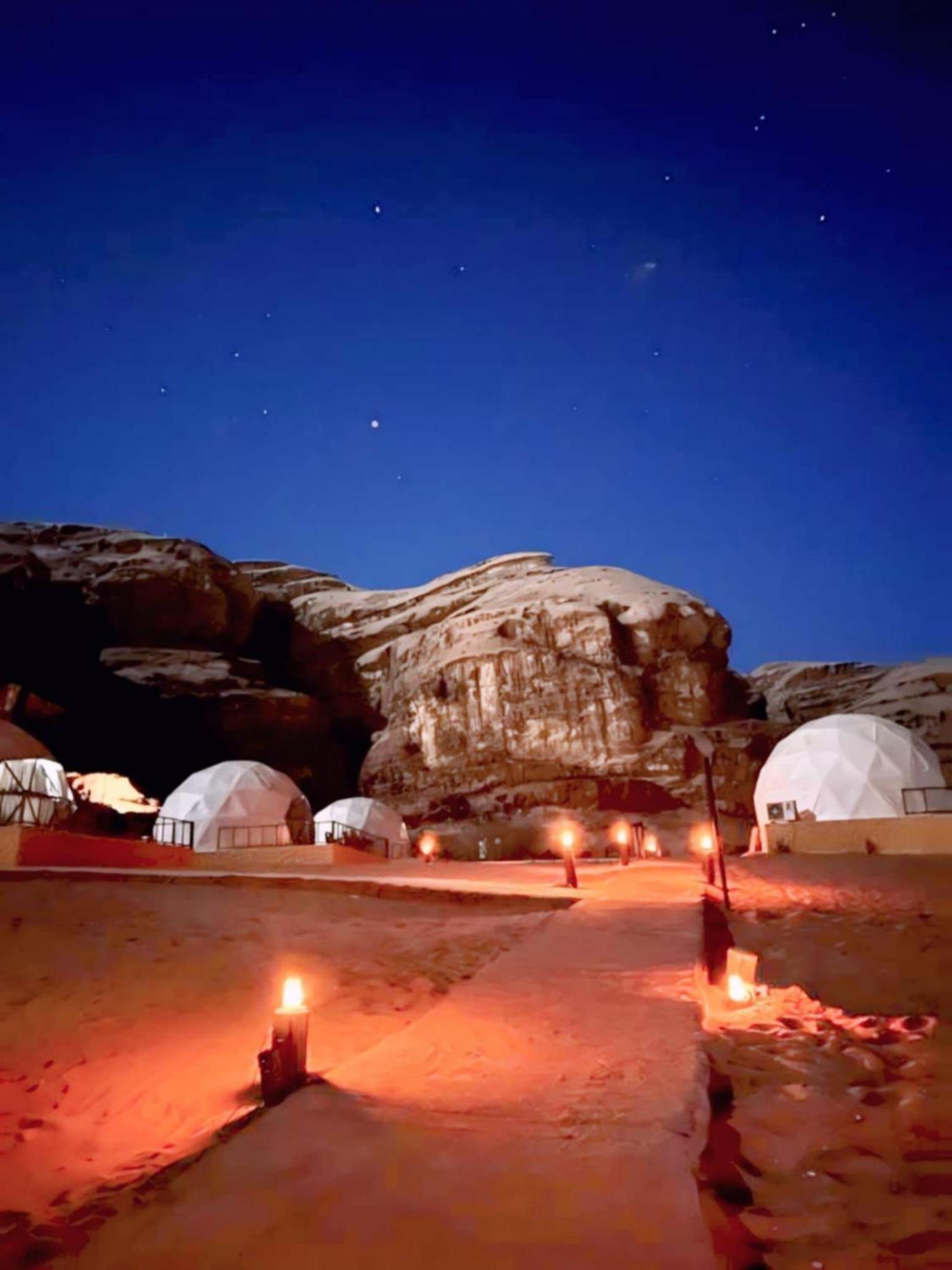 ホテル Wadi Rum Caeser Camp エクステリア 写真